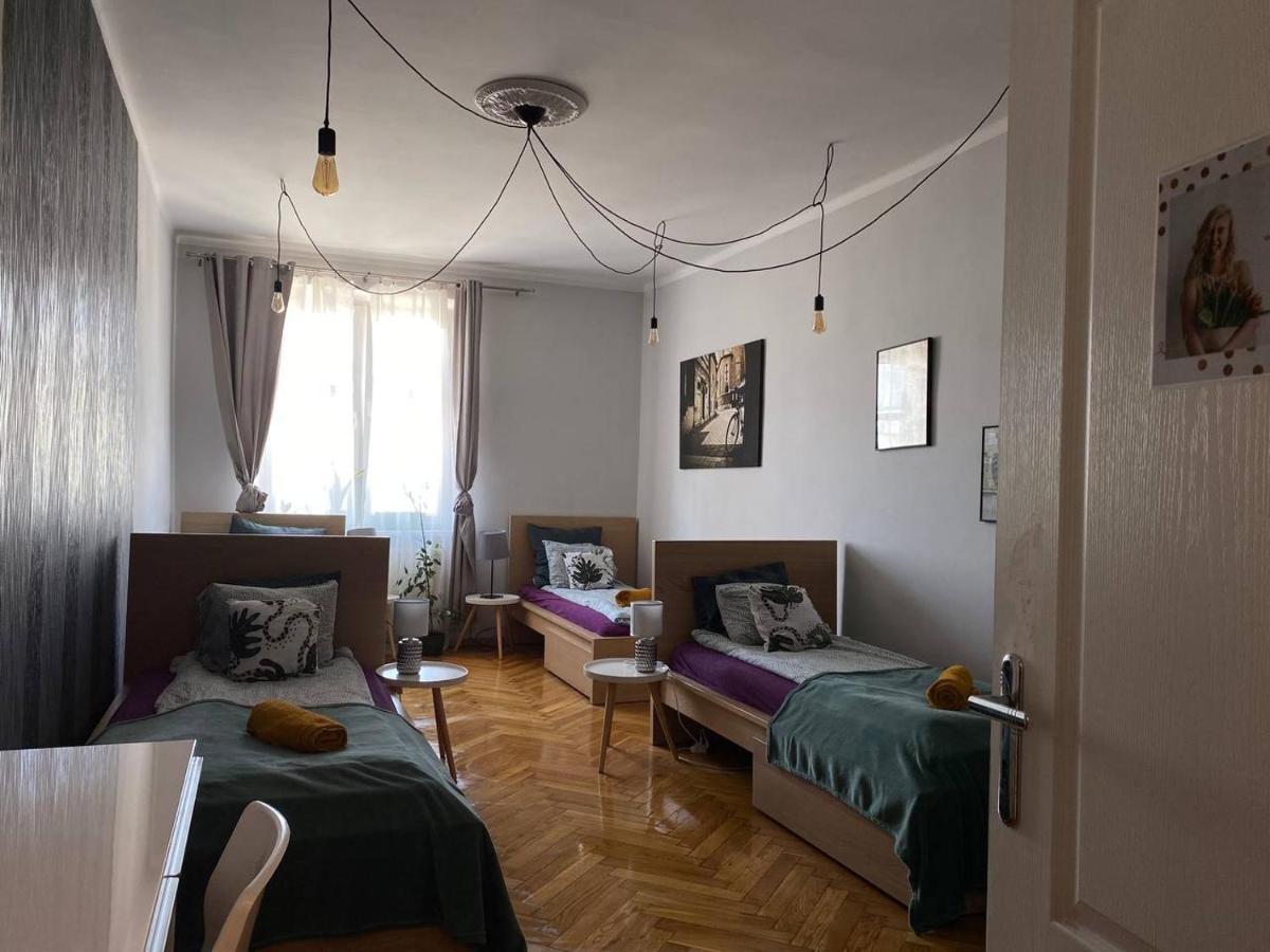 Real Vip Hostel كراكوفيا المظهر الخارجي الصورة